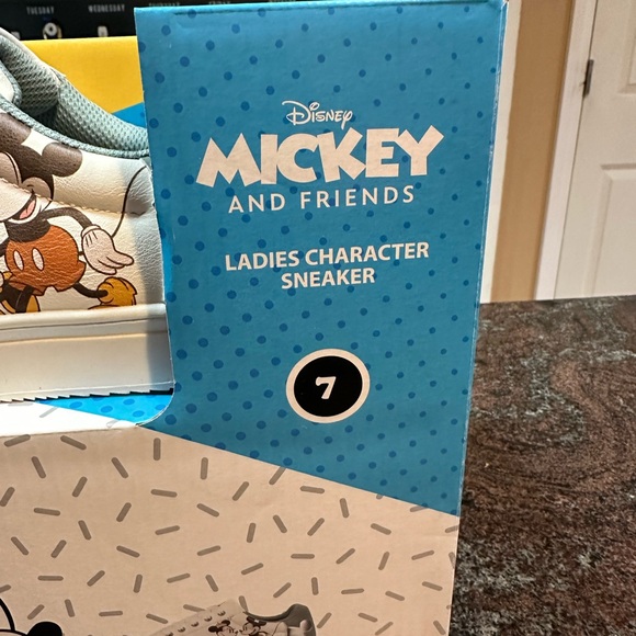NIB Women’s Aldi Exclusive Mickey Mouse Sneakers - Picture 2 of 12